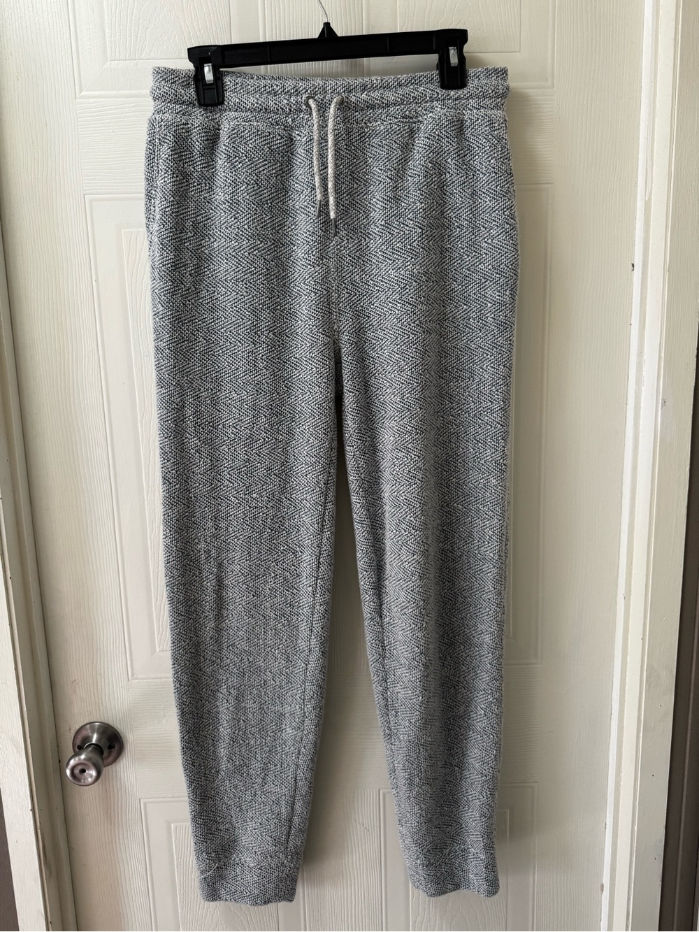 Faherty Heather Gray Knit Drawstring Joggers